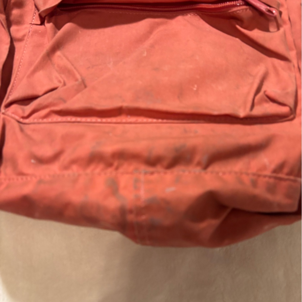 Trendy backpack - Picture 2 of 3